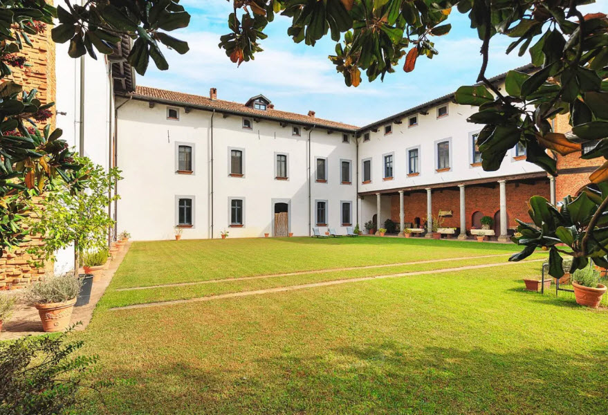 Castello Dei Landriani, Italy